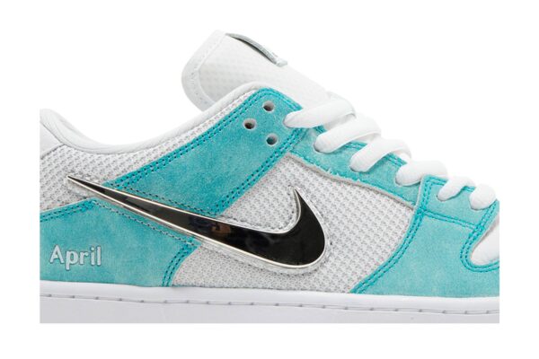 April Skateboards x Nike Dunk Low SB 'Turbo Green' FD2562-400 - Image 2