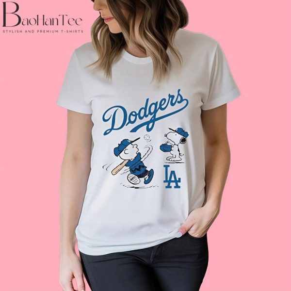 Peanuts Charlie Brown And Snoopy Playing Baseball Los Angeles Dodgers Shirt